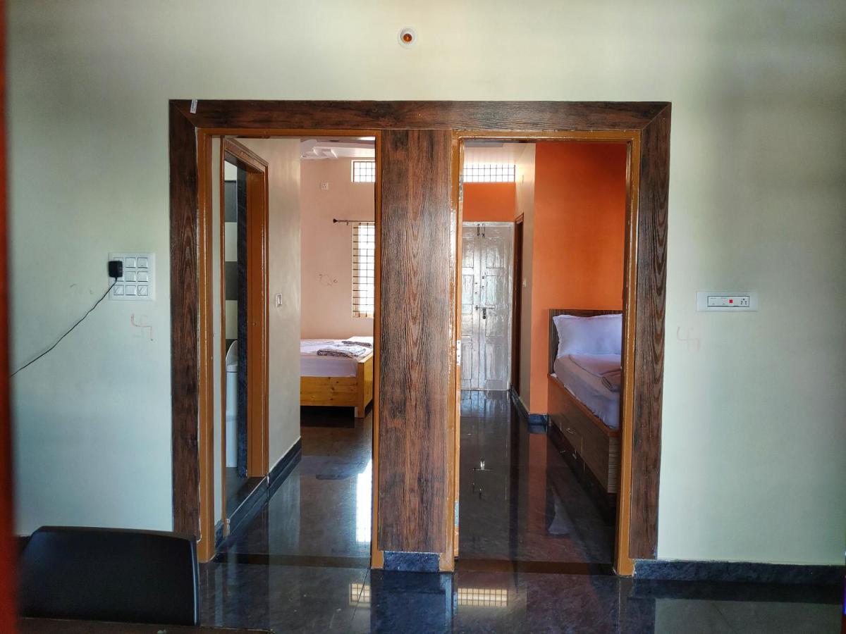 Vijayanagara Home Stay Hampi Ngoại thất bức ảnh