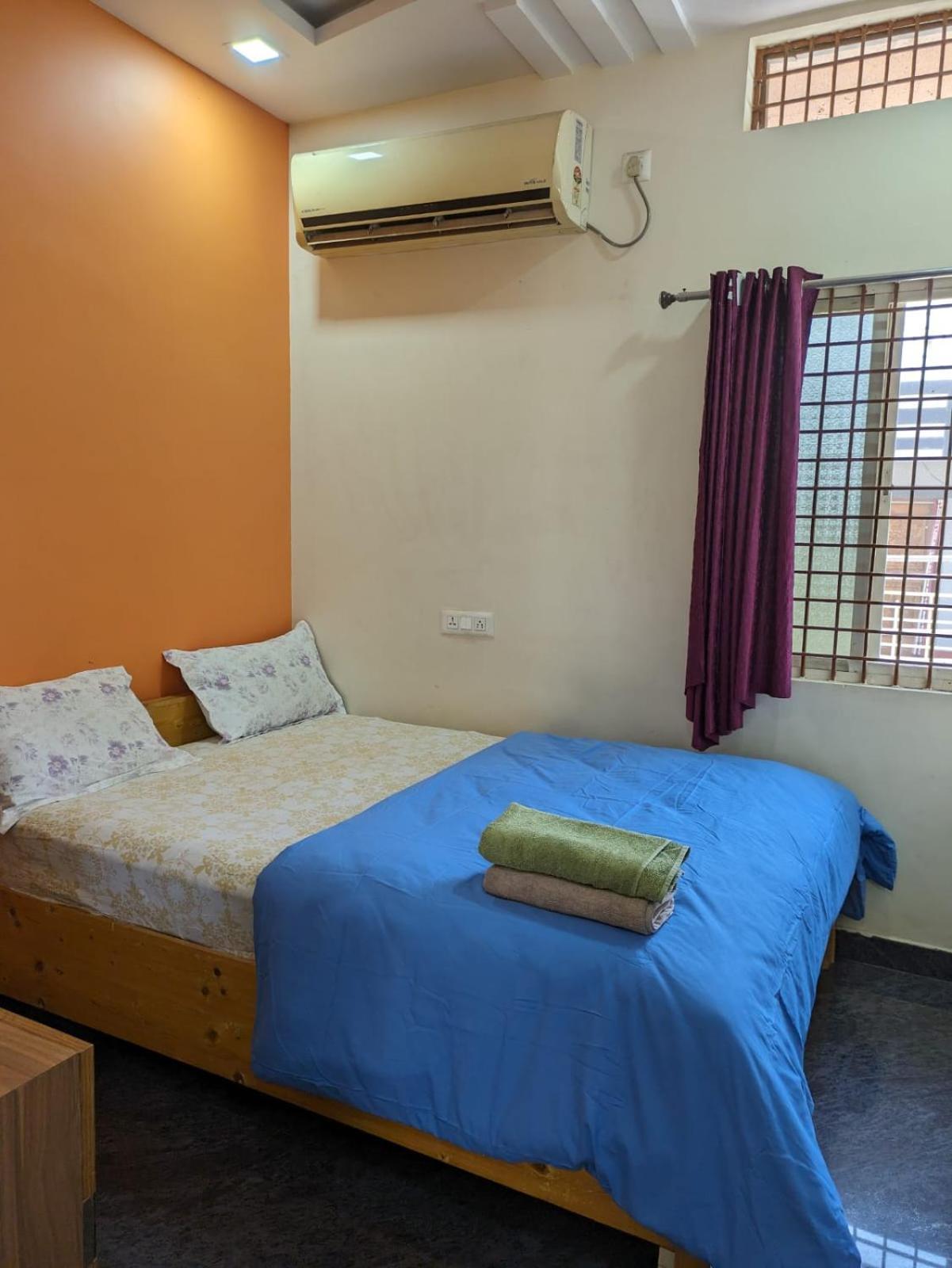Vijayanagara Home Stay Hampi Ngoại thất bức ảnh