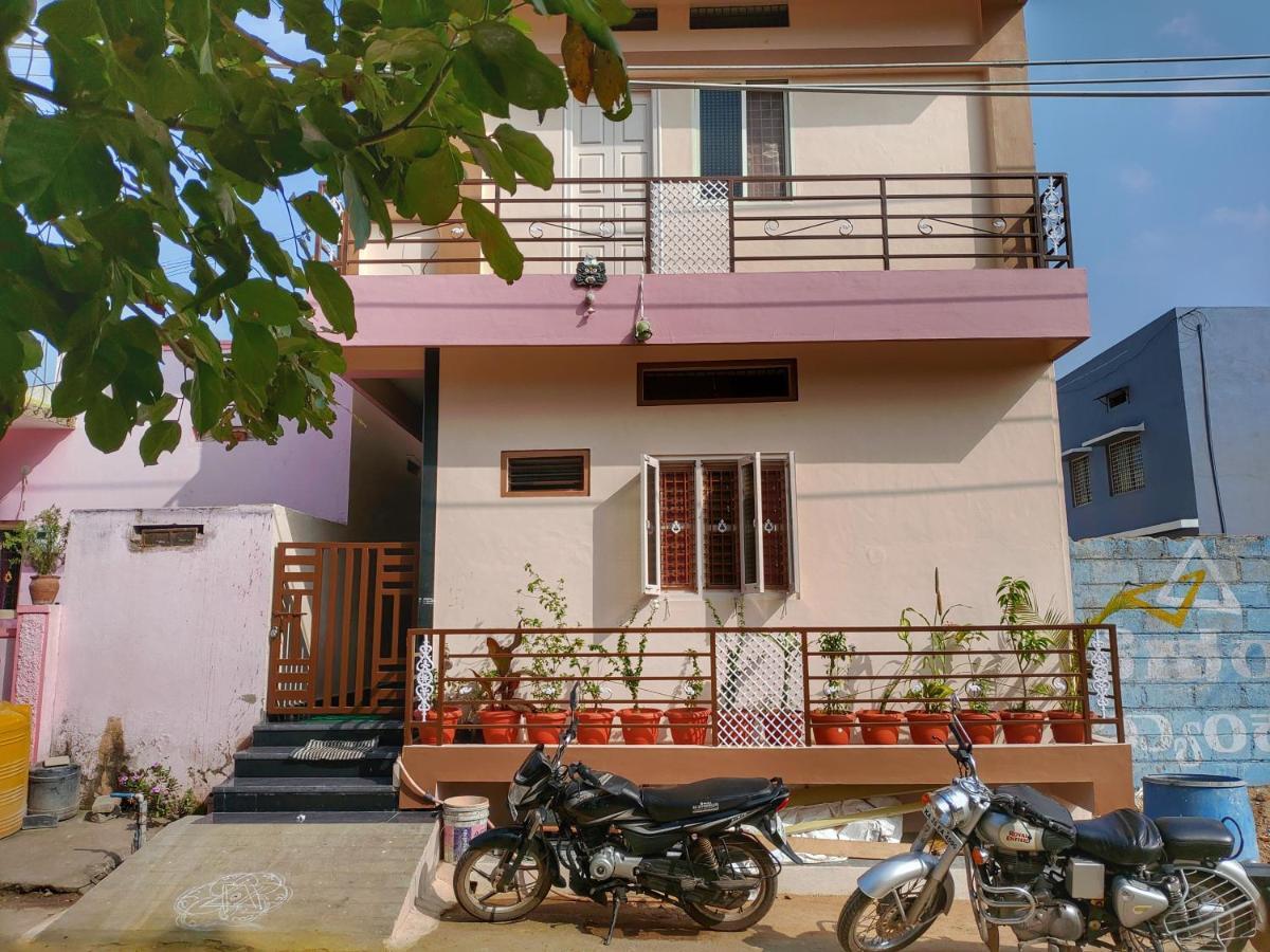 Vijayanagara Home Stay Hampi Ngoại thất bức ảnh