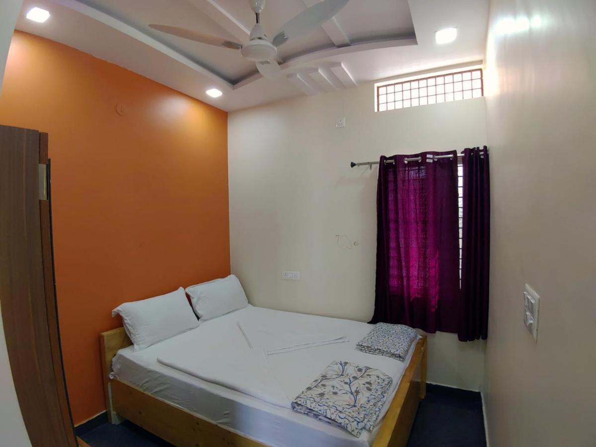 Vijayanagara Home Stay Hampi Ngoại thất bức ảnh