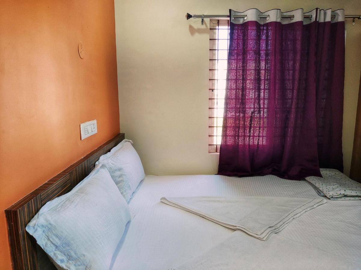 Vijayanagara Home Stay Hampi Ngoại thất bức ảnh